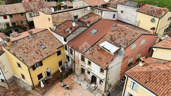 esavano in vendita a Verona in zona Santa Maria in Stelle