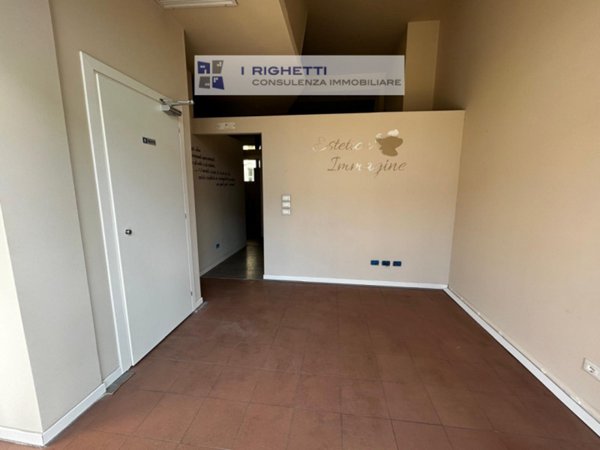 negozio in vendita a Verona in zona Borgo Venezia / Borgo Trieste