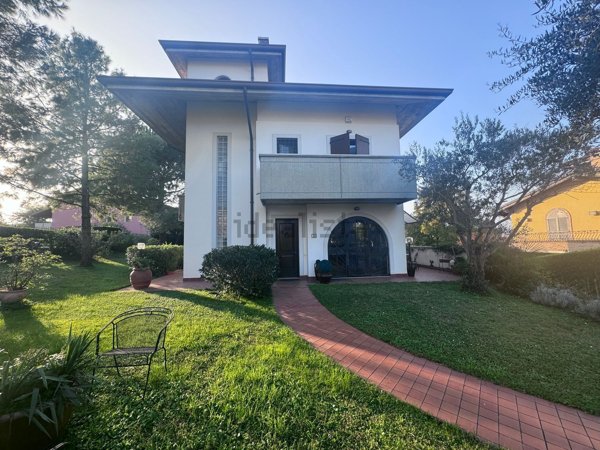 casa indipendente in vendita a Verona in zona San Massimo all'Adige