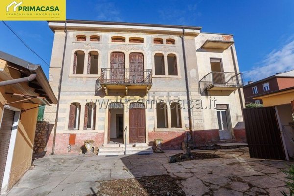 casa indipendente in vendita a Verona in zona Centro Storico