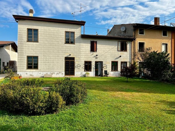 casa indipendente in vendita a Verona in zona San Massimo all'Adige