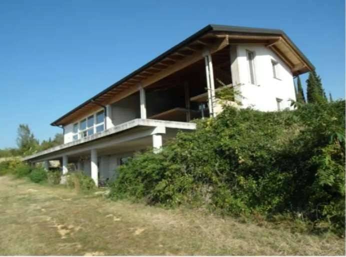 casa indipendente in vendita a Verona in zona Avesa