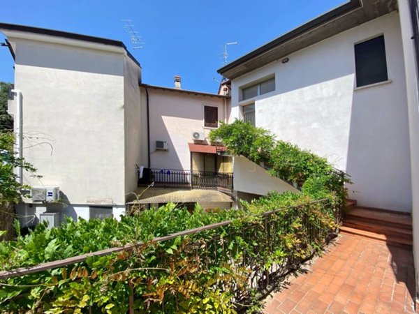 casa indipendente in vendita a Verona in zona San Massimo all'Adige