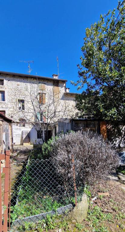 casa indipendente in vendita a Verona