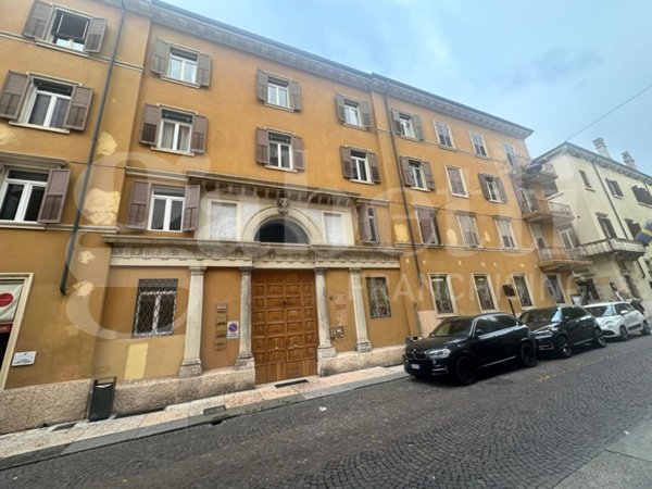 appartamento in vendita a Verona in zona Centro Storico