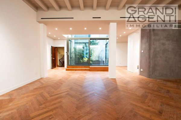 appartamento in vendita a Verona in zona Centro Storico