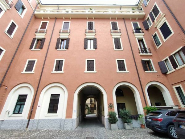 appartamento in vendita a Verona in zona Cittadella