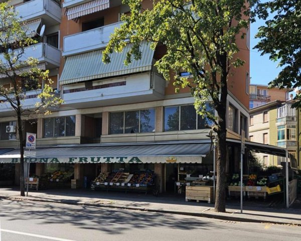 negozio in vendita a Verona in zona Golosine
