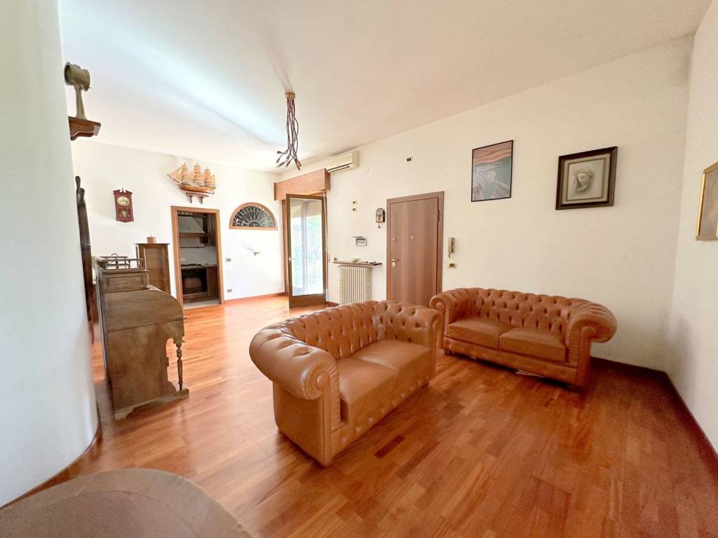 appartamento in vendita a Verona in zona Santa Lucia