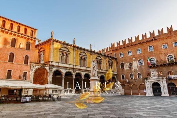 appartamento in vendita a Verona in zona Centro Storico