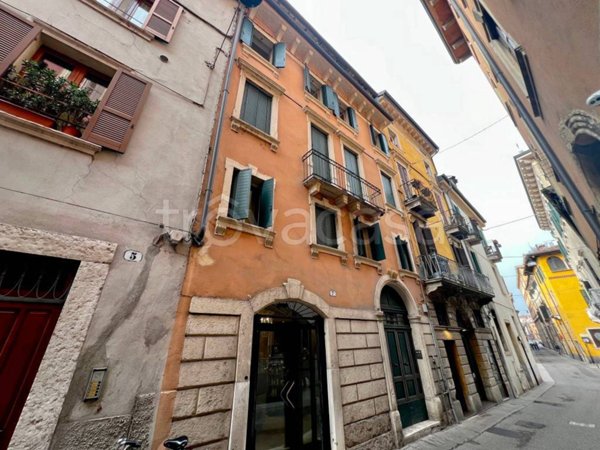 appartamento in vendita a Verona in zona Centro Storico