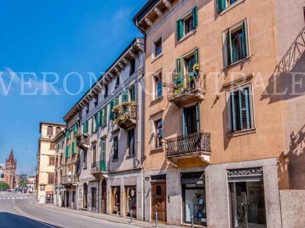 appartamento in vendita a Verona in zona Veronetta