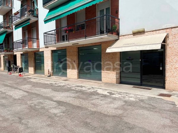 appartamento in vendita a Verona in zona Santa Lucia