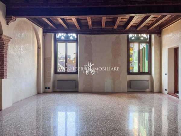 appartamento in vendita a Verona in zona Centro Storico