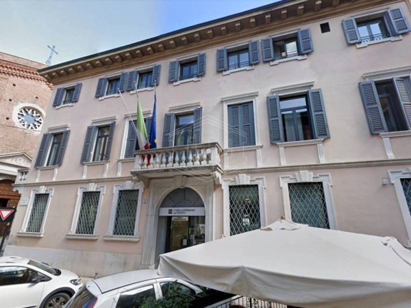 intera palazzina in vendita a Verona