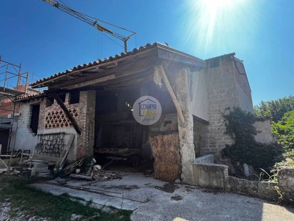 casa indipendente in vendita a Verona in zona San Pancrazio