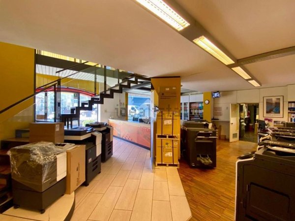 negozio in vendita a Verona in zona Borgo Milano