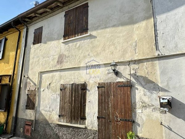 casa indipendente in vendita a Verona in zona San Pancrazio