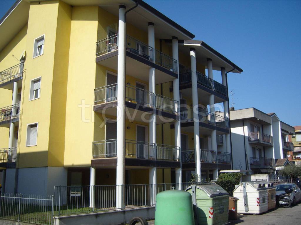 appartamento in vendita a Verona in zona Borgo Roma
