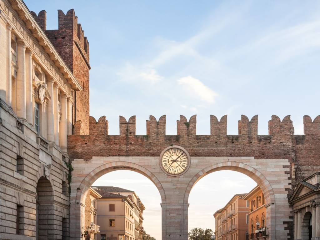 intera palazzina in vendita a Verona