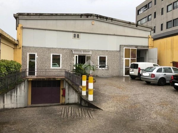locale di sgombero in vendita a Verona