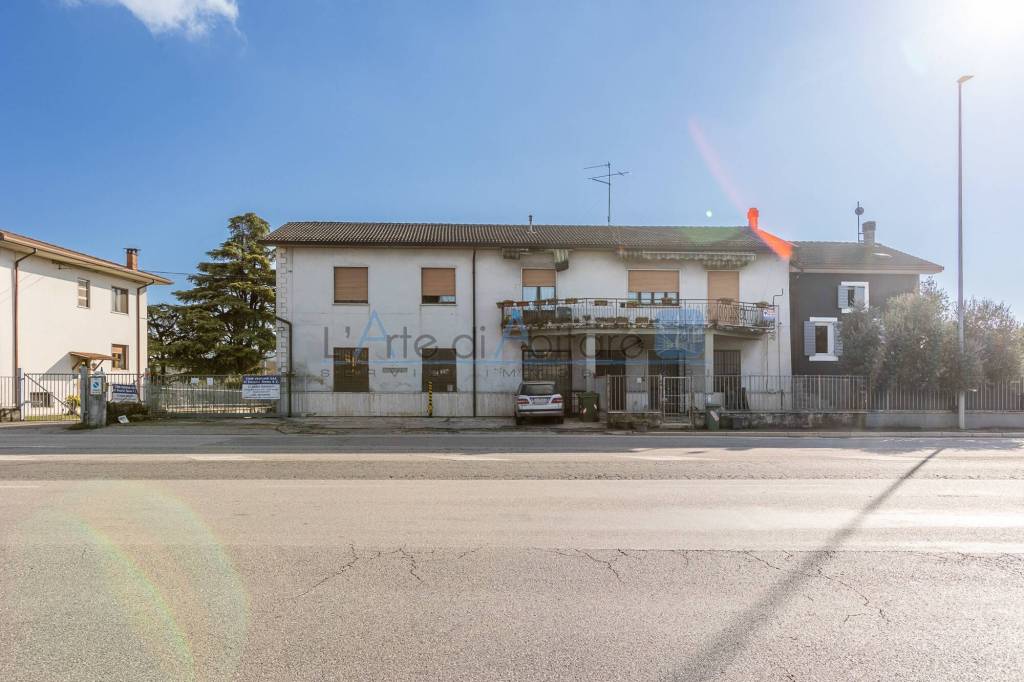 appartamento in vendita a Verona in zona Santa Lucia