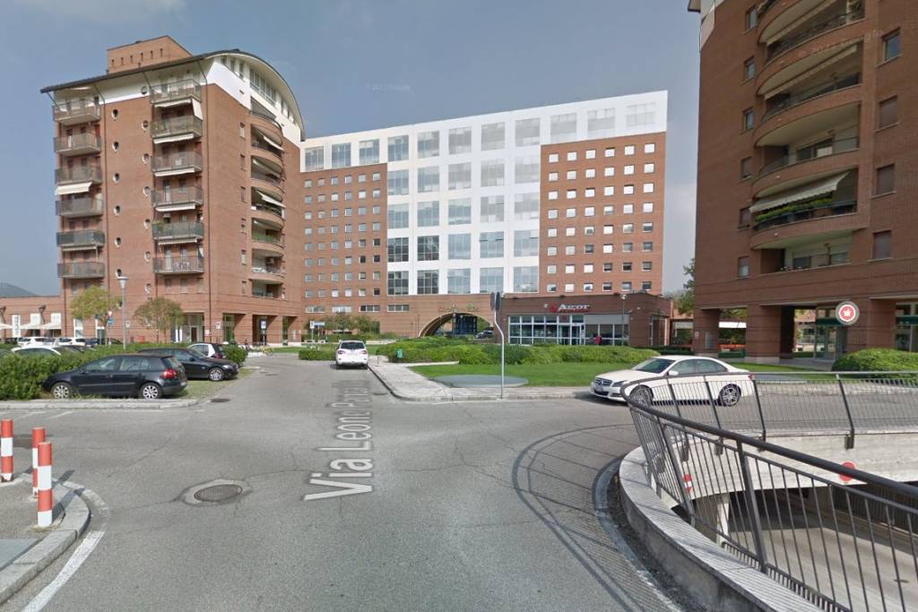 ufficio in vendita a Verona in zona Saval