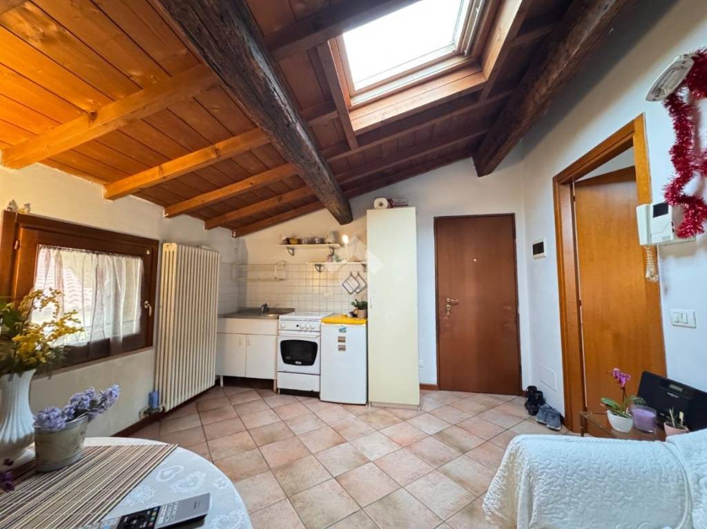 appartamento in vendita a Verona in zona Veronetta