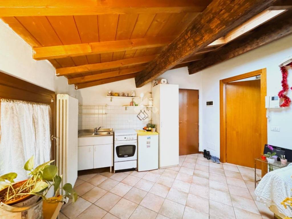 appartamento in vendita a Verona in zona Veronetta