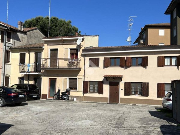 casa indipendente in vendita a Verona in zona San Michele Extra