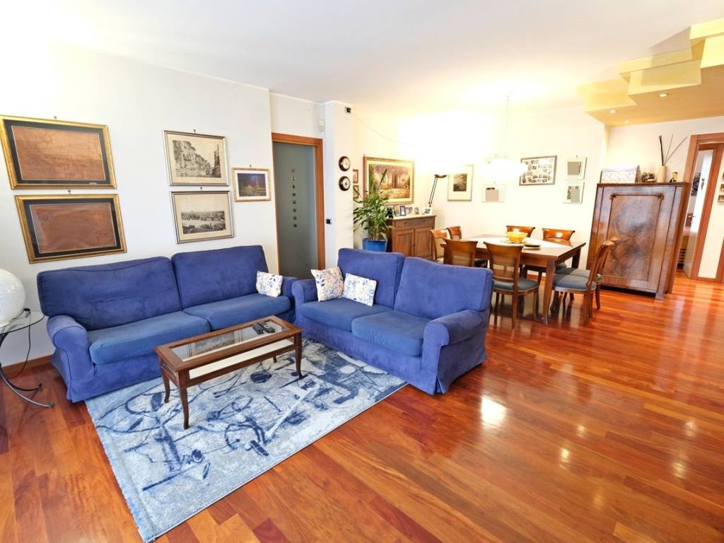 appartamento in vendita a Verona in zona Cadidavid