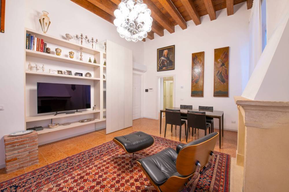 appartamento in vendita a Verona in zona Veronetta