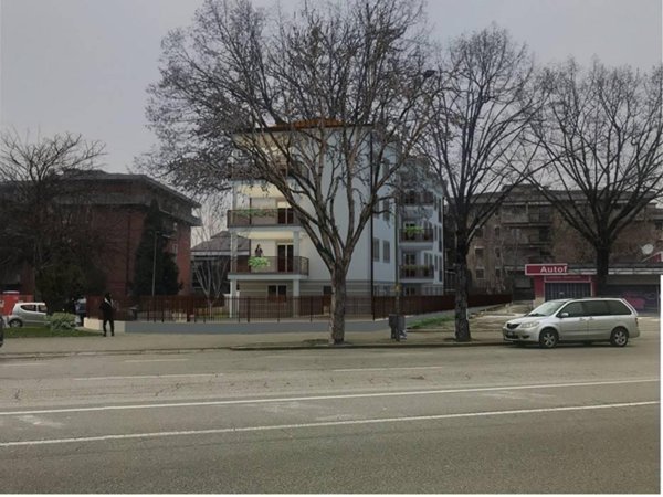 appartamento in vendita a Verona in zona Borgo Roma