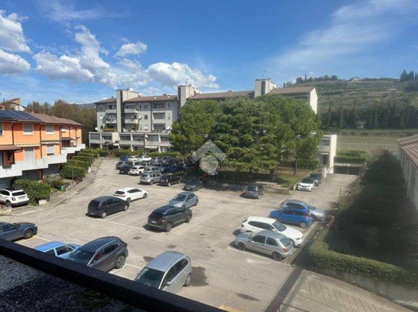 appartamento in vendita a Verona in zona Parona di Valpolicella