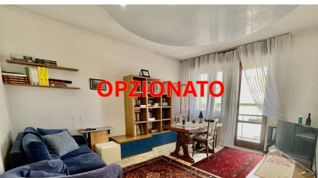appartamento in vendita a Verona in zona Borgo Roma