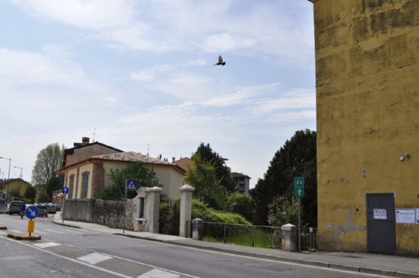 negozio in vendita a Verona in zona Parona di Valpolicella