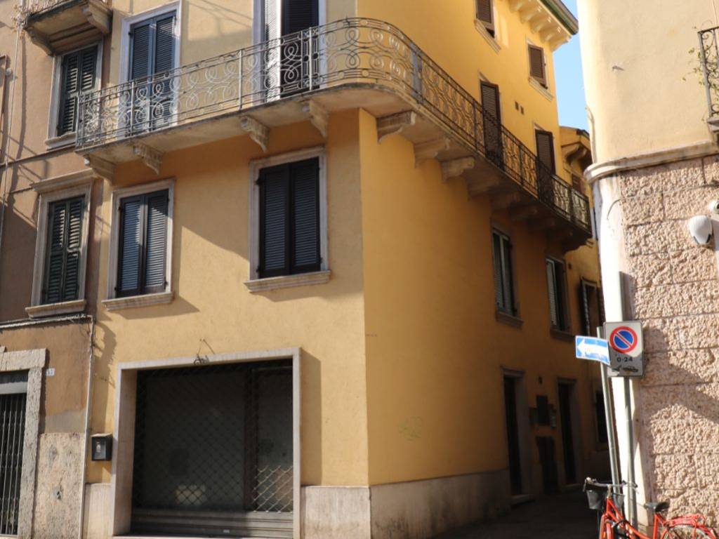 appartamento in vendita a Verona in zona Veronetta