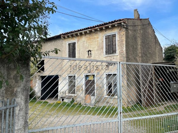 casa indipendente in vendita a Verona