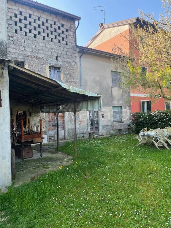 casa indipendente in vendita a Verona in zona San Massimo all'Adige