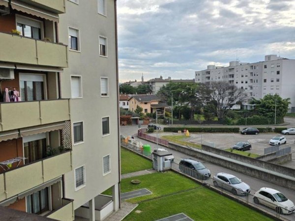 appartamento in vendita a Verona in zona Golosine