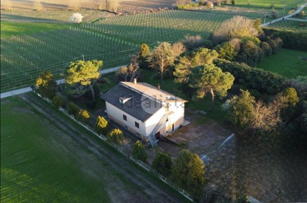 casa indipendente in vendita a Verona