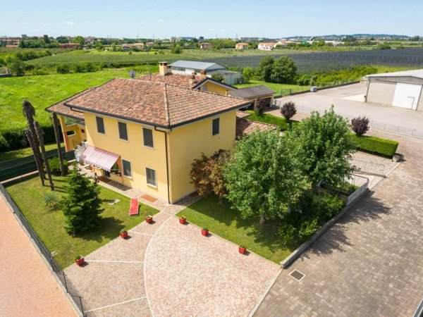 appartamento in vendita a Verona in zona Chievo