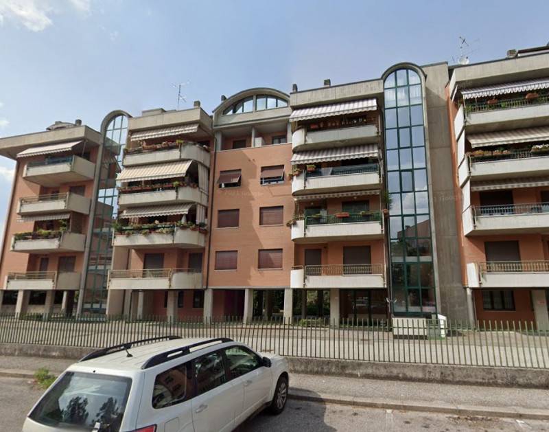 ufficio in vendita a Verona in zona Borgo Milano