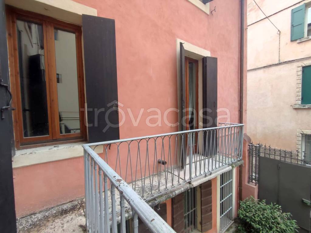appartamento in vendita a Verona in zona Cittadella