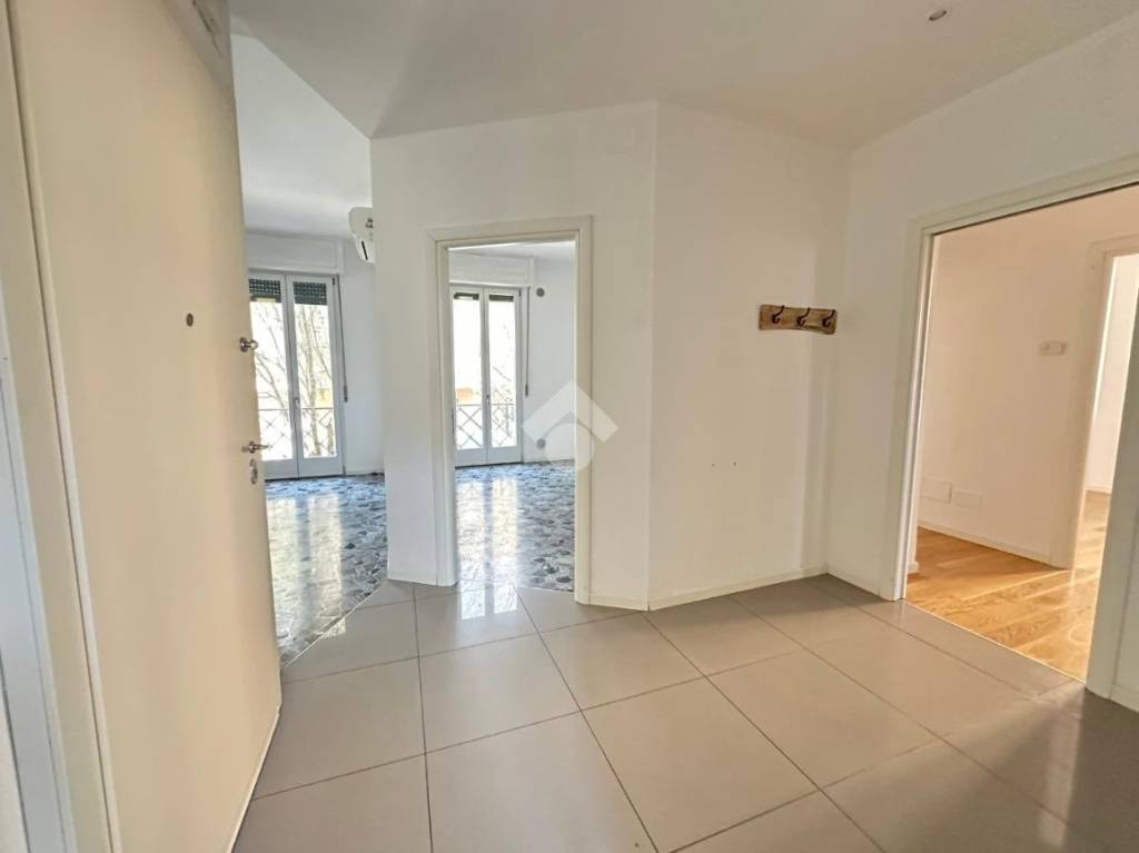 appartamento in vendita a Verona in zona Valdonega