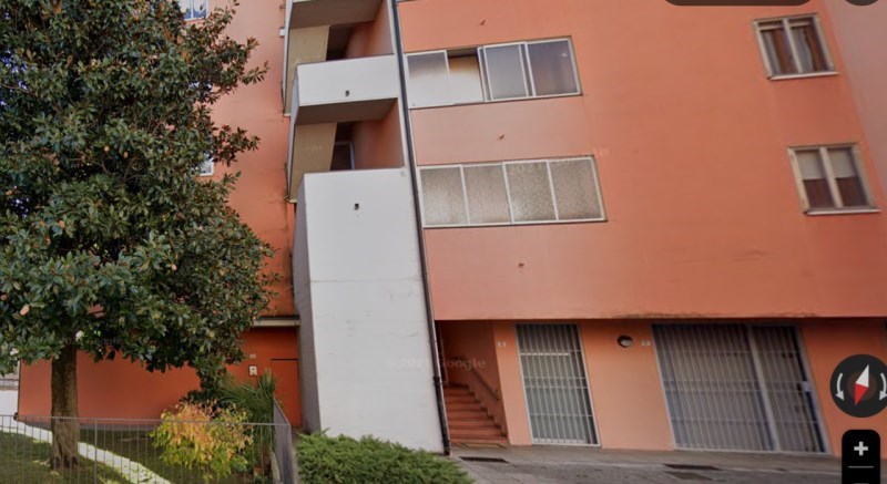 locale commerciale in vendita a Verona in zona San Massimo all'Adige