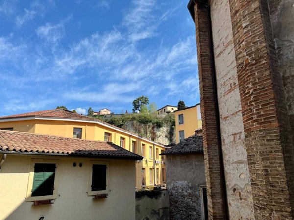 appartamento in vendita a Verona in zona Veronetta