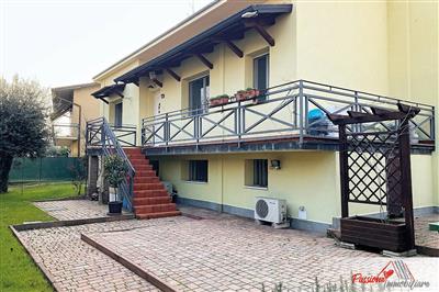 casa indipendente in vendita a Verona