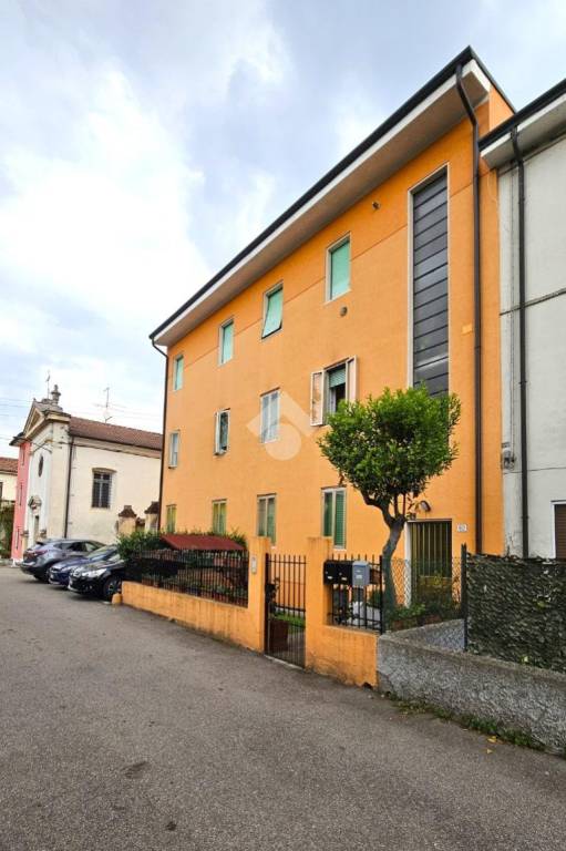 appartamento in vendita a Verona in zona Borgo Roma