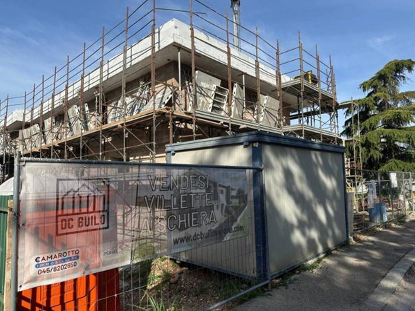 casa indipendente in vendita a Verona in zona Borgo Roma